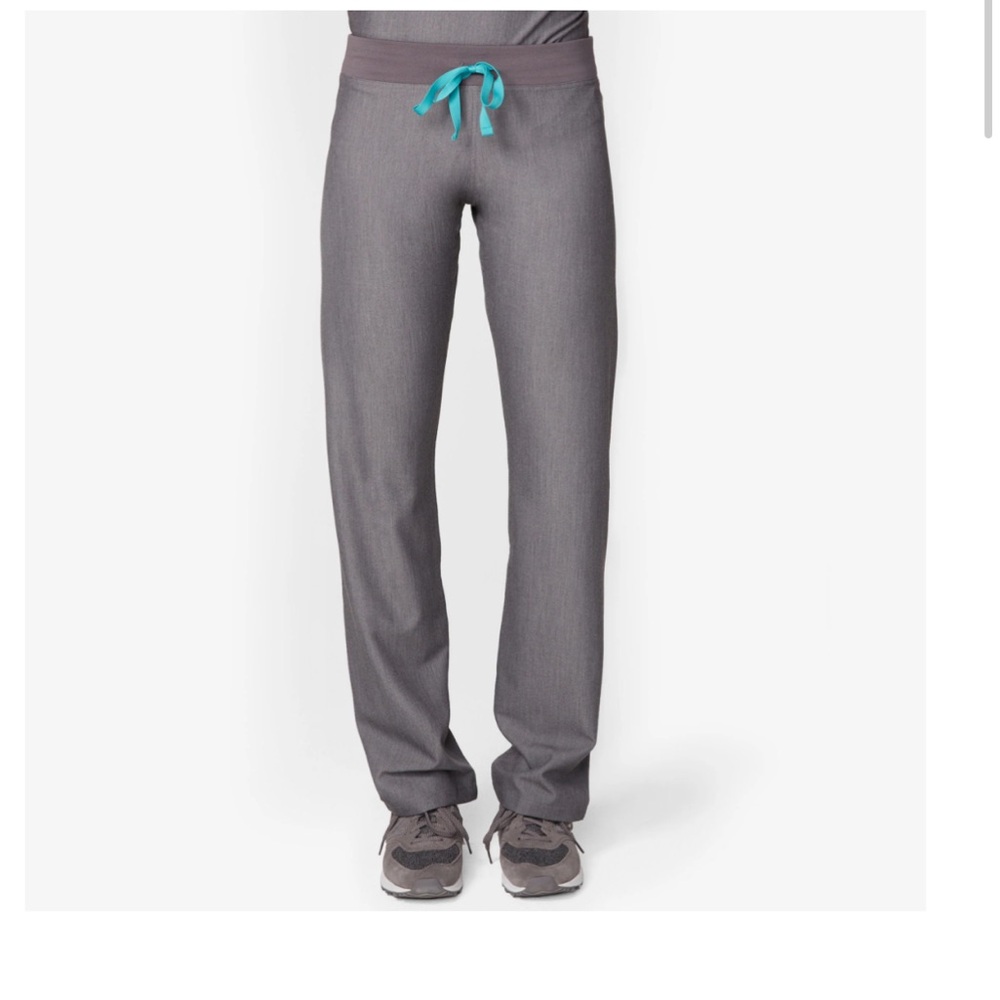 Figs women’s Livingston basic scrub pants - medium tall- graphite Gray Pants